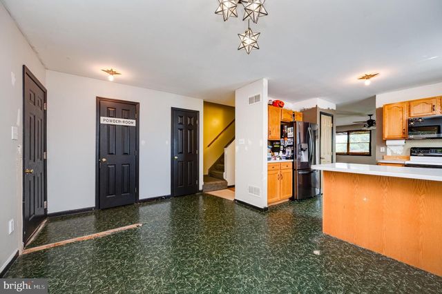 272 N WHITEOAK ST, Kutztown, PA 19530