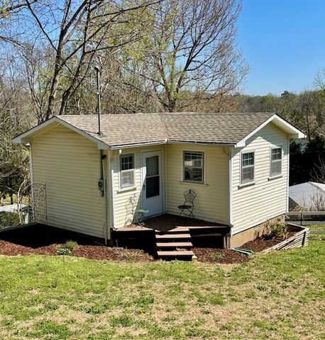 96 Quail Ln, Camden, TN 38320