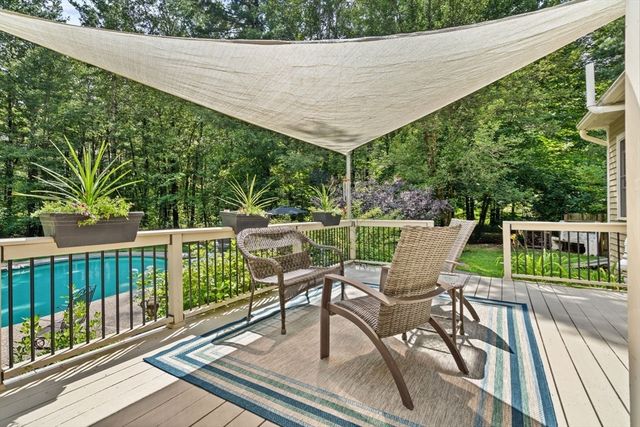 9 Stagecoach Rd, Princeton, MA 01541