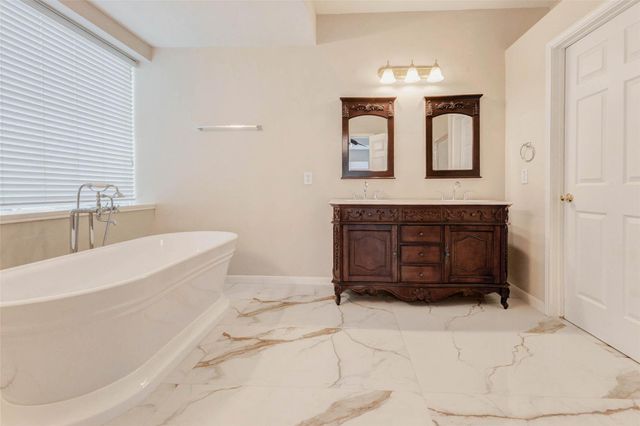 155 Perfidia Drive, Houston, TX 77015