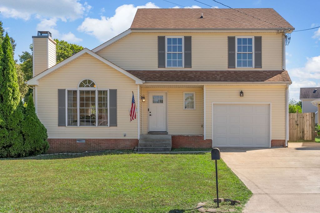 1312 Archwood Dr, Clarksville, TN 37042