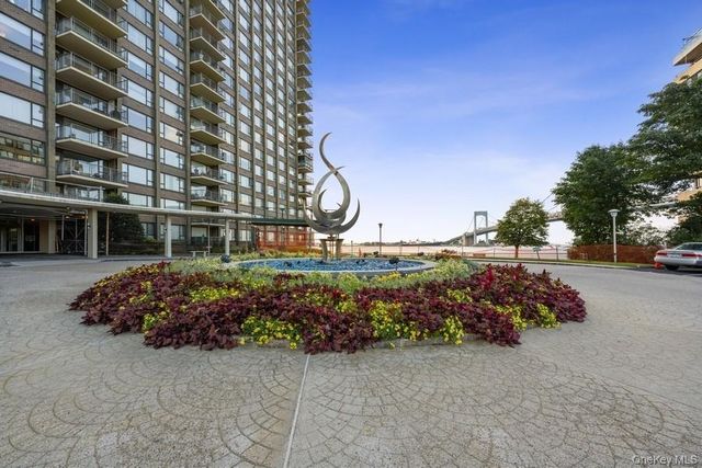 166-25 Powells Cove Boulevard 3F, Beechhurst, NY 11357