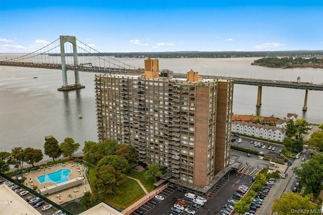 166-25 Powells Cove Boulevard 3F, Beechhurst, NY 11357