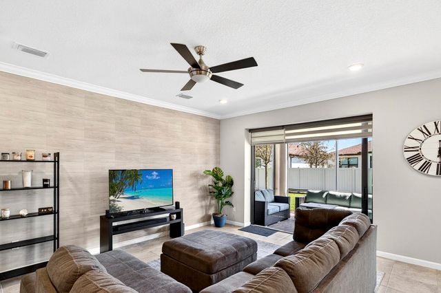 4615 Iron Street, Vero Beach, FL 32967