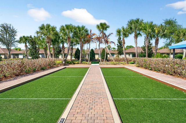 4615 Iron Street, Vero Beach, FL 32967