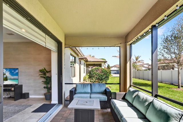 4615 Iron Street, Vero Beach, FL 32967