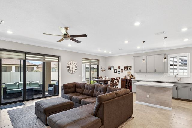 4615 Iron Street, Vero Beach, FL 32967