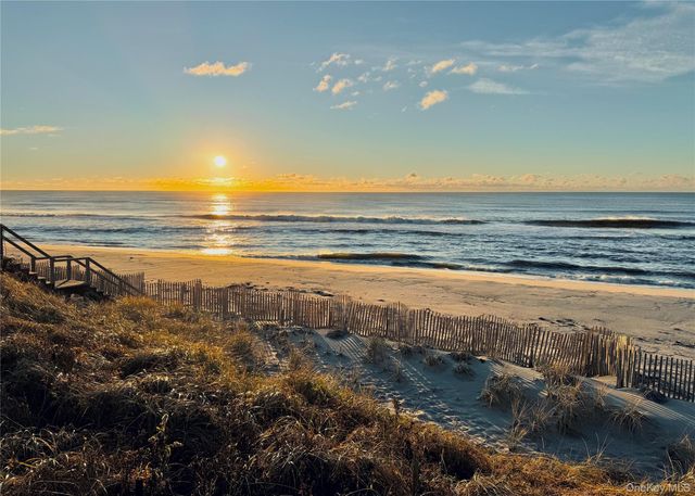 162 Dune Road, Quogue, NY 11959