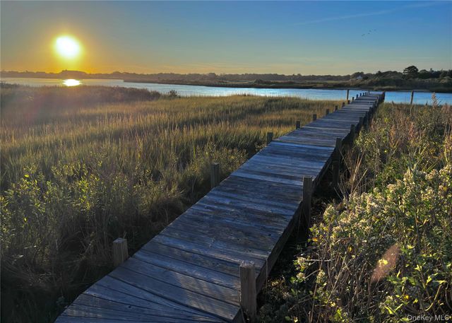 162 Dune Road, Quogue, NY 11959