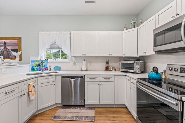 397 Blue Rock Dr., Longs, SC 29568