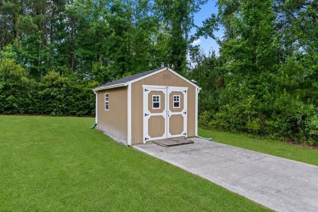 397 Blue Rock Dr., Longs, SC 29568