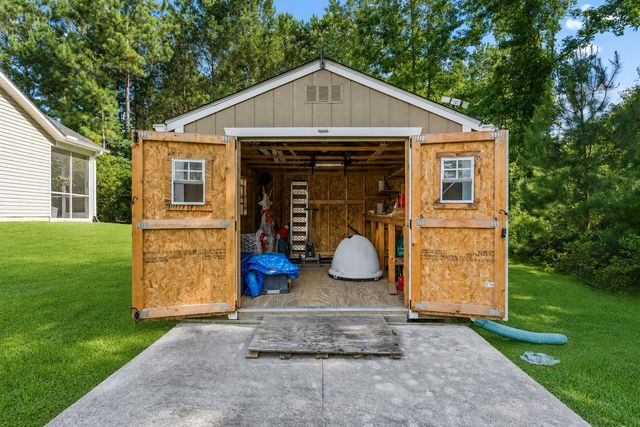 397 Blue Rock Dr., Longs, SC 29568