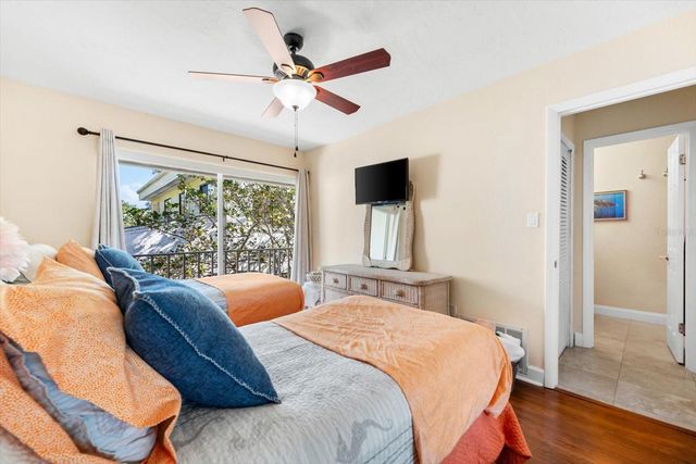 6451 ELMWOOD AVENUE H, Sarasota, FL 34231