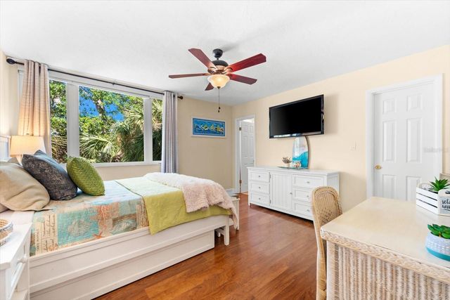 6451 ELMWOOD AVENUE H, Sarasota, FL 34231