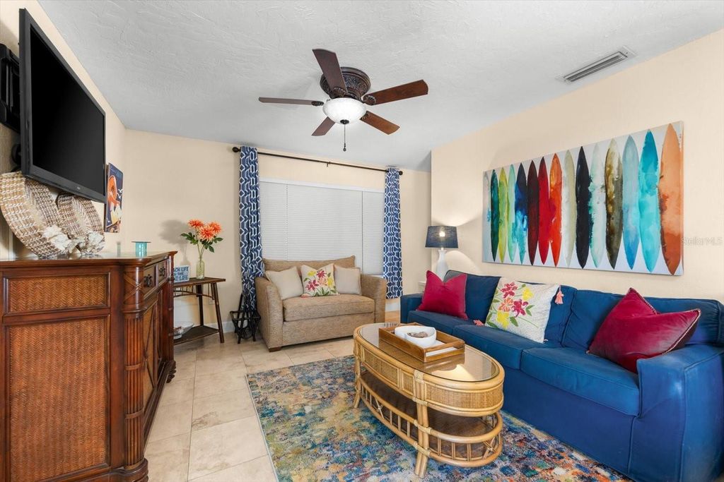Image 18 of property listing at 6451 ELMWOOD AVENUE H, Sarasota, FL 34231
