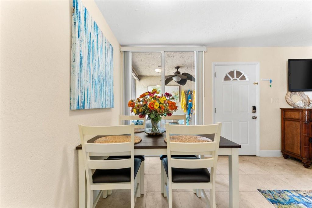 Image 22 of property listing at 6451 ELMWOOD AVENUE H, Sarasota, FL 34231
