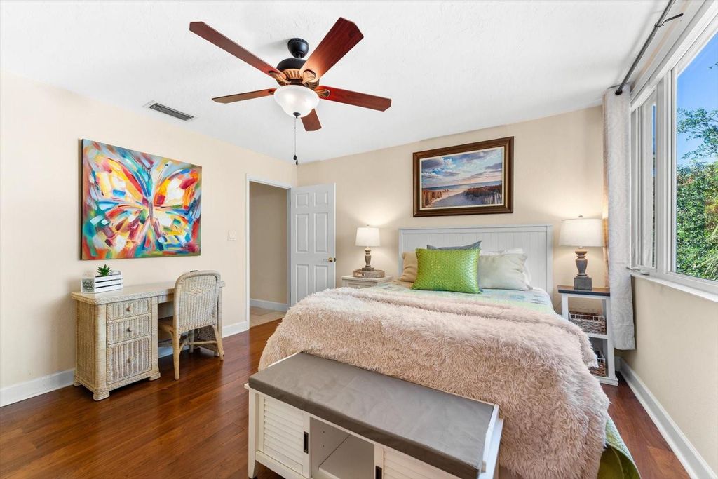 Image 44 of property listing at 6451 ELMWOOD AVENUE H, Sarasota, FL 34231