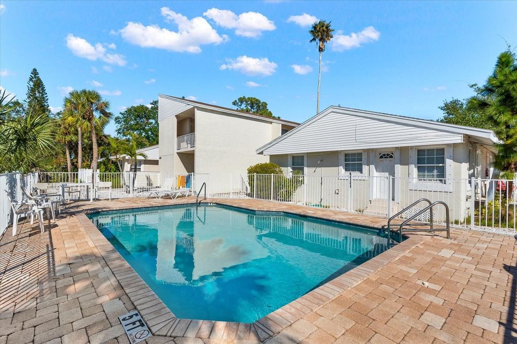 Image 58 of property listing at 6451 ELMWOOD AVENUE H, Sarasota, FL 34231
