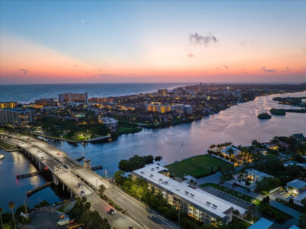 Image 60 of property listing at 6451 ELMWOOD AVENUE H, Sarasota, FL 34231