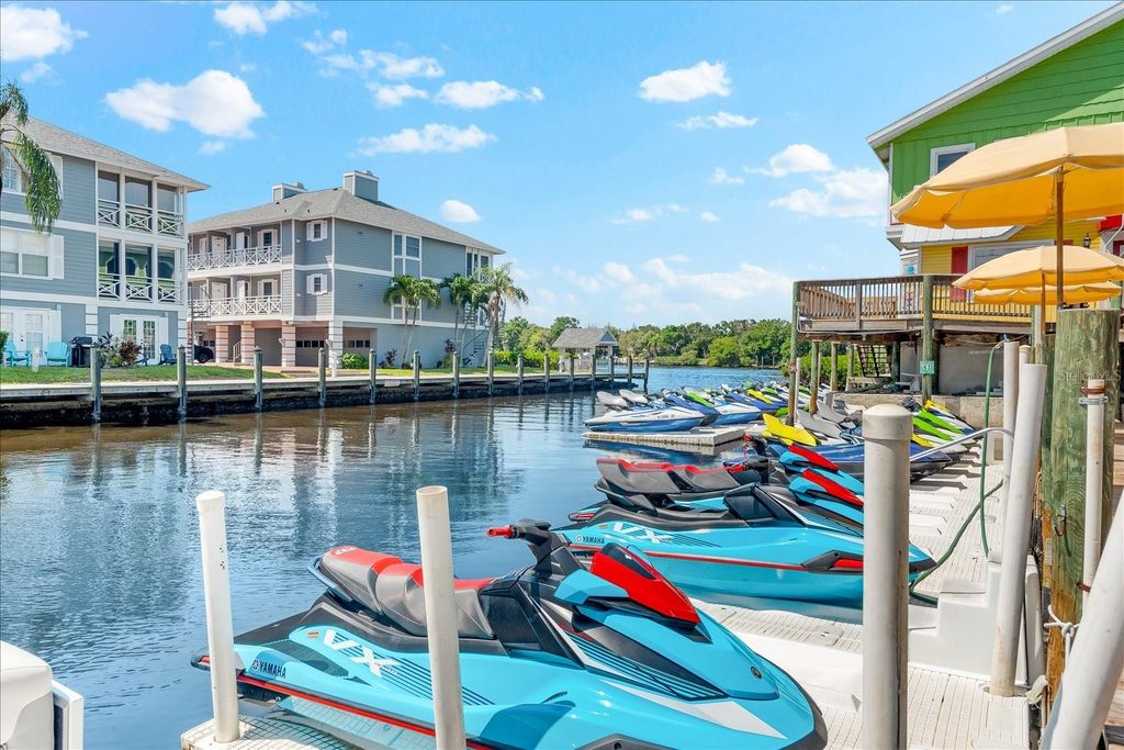Image 97 of property listing at 6451 ELMWOOD AVENUE H, Sarasota, FL 34231