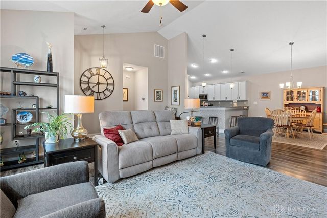 1235 Bourdeaux Way, Centerville, OH 45458