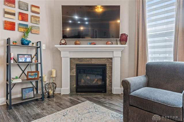 1235 Bourdeaux Way, Centerville, OH 45458