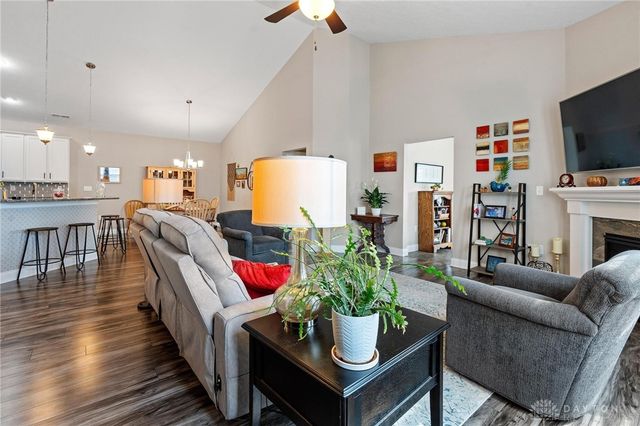 1235 Bourdeaux Way, Centerville, OH 45458