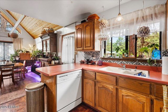 17040 S BOW STRING Road, Munds Park, AZ 86017