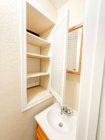 1516 Elisha Street, Danville, IL 61832