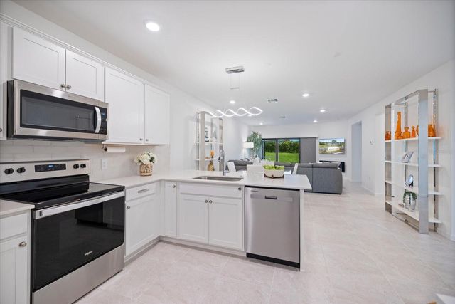 6511 SILVERSTAR DRIVE, Sarasota, FL 34240