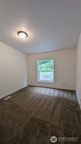 104 Sun Valley Drive, Chehalis, WA 98532