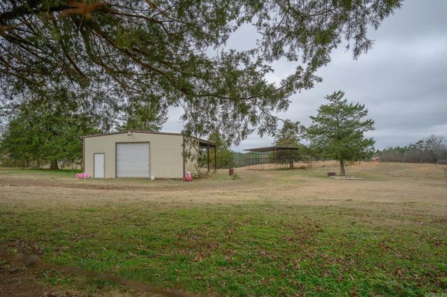 198 Polk Road 8, Wickes, AR 71973