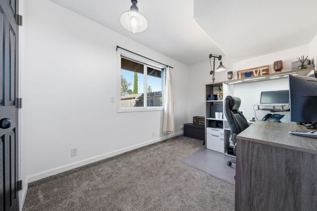 1692 Kildare Drive, Redding, CA 96001