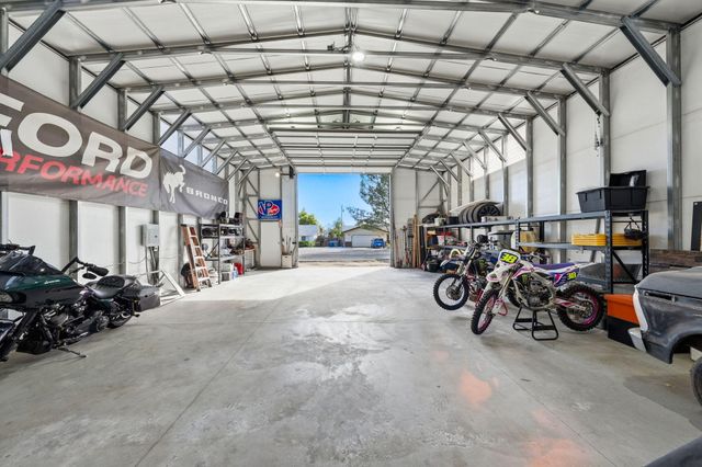 1692 Kildare Drive, Redding, CA 96001