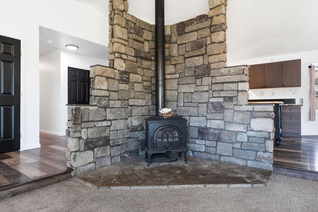 1692 Kildare Drive, Redding, CA 96001