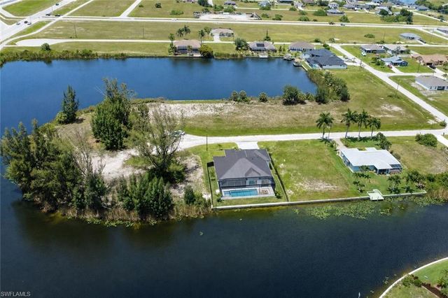 3016 6th TER, Cape Coral, FL 33993