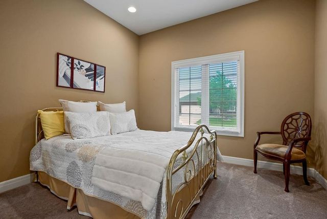 1422 Brompton Lane, Raymore, MO 64083