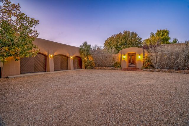 243 Double Arrow Road, Santa Fe, NM 87505