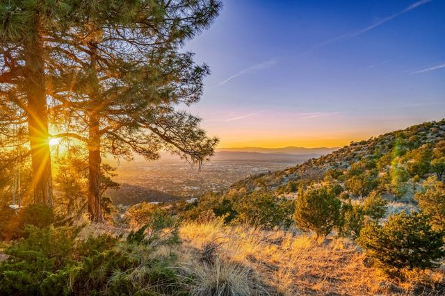 243 Double Arrow Road, Santa Fe, NM 87505