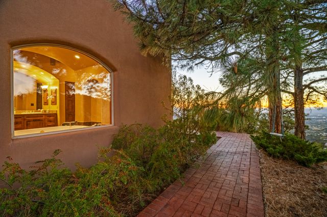 243 Double Arrow Road, Santa Fe, NM 87505