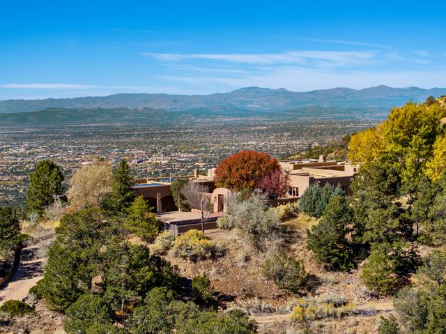 243 Double Arrow Road, Santa Fe, NM 87505