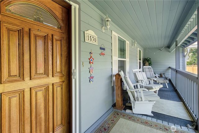 1530 E Old Ranch Road, Allyn, WA 98524