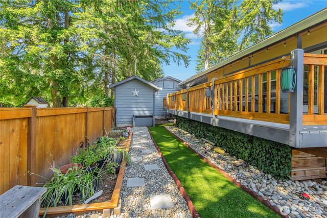 1530 E Old Ranch Road, Allyn, WA 98524