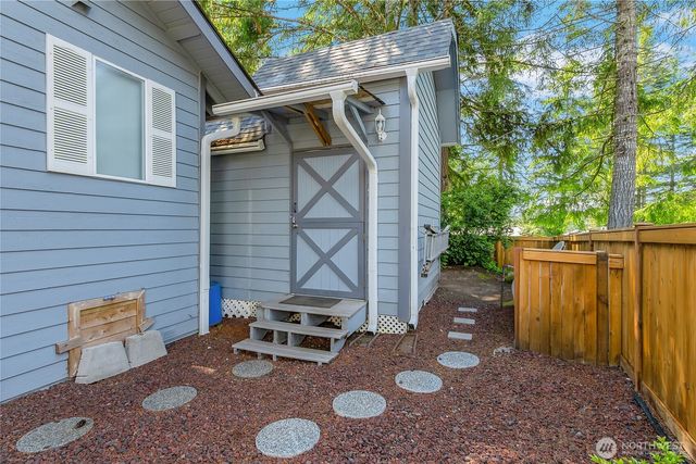 1530 E Old Ranch Road, Allyn, WA 98524