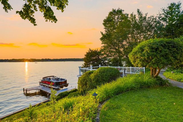 W334N5995 Road M, Nashotah, WI 53058