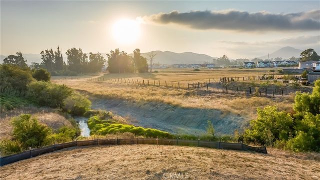 1426 Parsons, San Luis Obispo, CA 93401