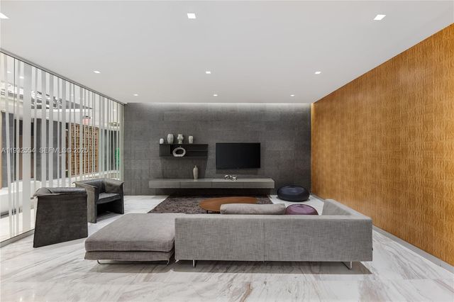 400 Sunny Isles Blvd 2008, Sunny Isles Beach, FL 33160