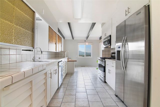 934 Highline, Glendale, CA 91205