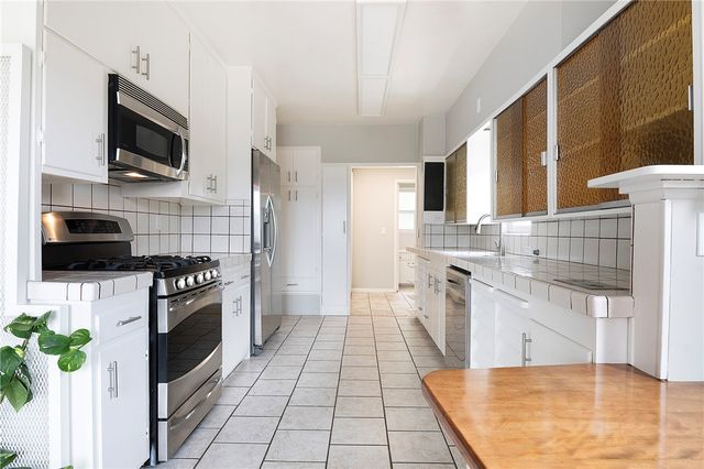 934 Highline, Glendale, CA 91205