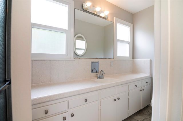 934 Highline, Glendale, CA 91205